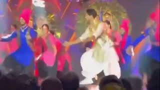 Vicky Kaushal Bangra dance performance at 67th Filmfare Awards 2022