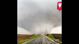 Gigantic Tornado in Iowa - Wedge in Harlan {A}