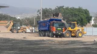 Recuperacion de espacios publicos. Por la zona del colegio Santa Teresita. Obras para la Via Expresa