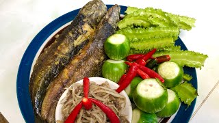 How to Catfish Khmer Food l ត្រីប្រៃជាមួយត្រីអណ្តែងអាំង l ปลาทะเลย่างเกลือ l