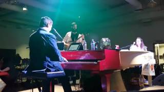 Dueling Pianos - Surprise request for Dueling Banjos