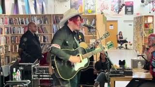Yungblud - Tissues acoustic - Live - Josey Records - Dallas TX September 5, 2022 Record Store Tour
