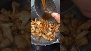 Thịt ba chỉ rang cháy cạnh