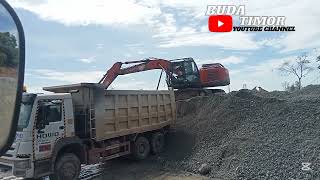 @BUDATIMOR TRUK 10 RODA ANTRI MUAT LPB PROYEK JALAN TOL IKN