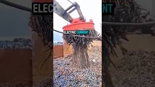 The Power of Electromagnets: How They Lift and Release Heavy Loads😲😲 #shorts