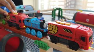 Thomas Tank engine,, Building Block Toys,  Bridge, Subway Tunnel, Viaduct, Wooden Train Video 4 Kids