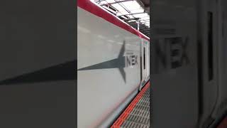 【N’EX】成田エクスプレス7号成田空港行き　武蔵境駅通過　2022/04/17 06:48