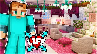 DECORATING MY CORALINE HOUSE!! Minecraft X Life SMP Ep. 3