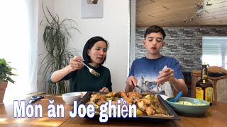 Ba và anh hai đi làm, hai mẹ con ở nhà ăn gà nướng. Món ăn Joe thích | Cuộc sống ở Đức