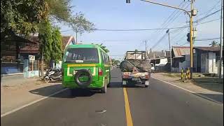 MENGURAI MACET TRUCK YANG BERJALAN PELAN