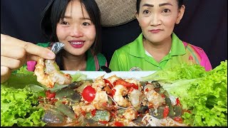 ตำซั่วกุ้งสะดุ้งกุ้งสดสายบัวเผ็ดๆแซ่บๆเเกล้มผักกรอบๆเข้ากันมาก