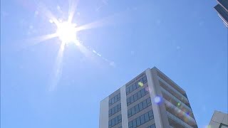 最高気温３９℃の予想も…フェーン現象の影響で危険な暑さ続く　不要不急の外出控えて【新潟】 (23/08/09 12:05)