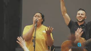 INMATE LEADS WORSHIP