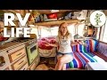 Minimalistisch stel dat in een kleine camper woont die slechts $ 1.800 kost - RV Life