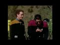 neelix introduces the voyager crew to leola roots star trek voyager state of flux