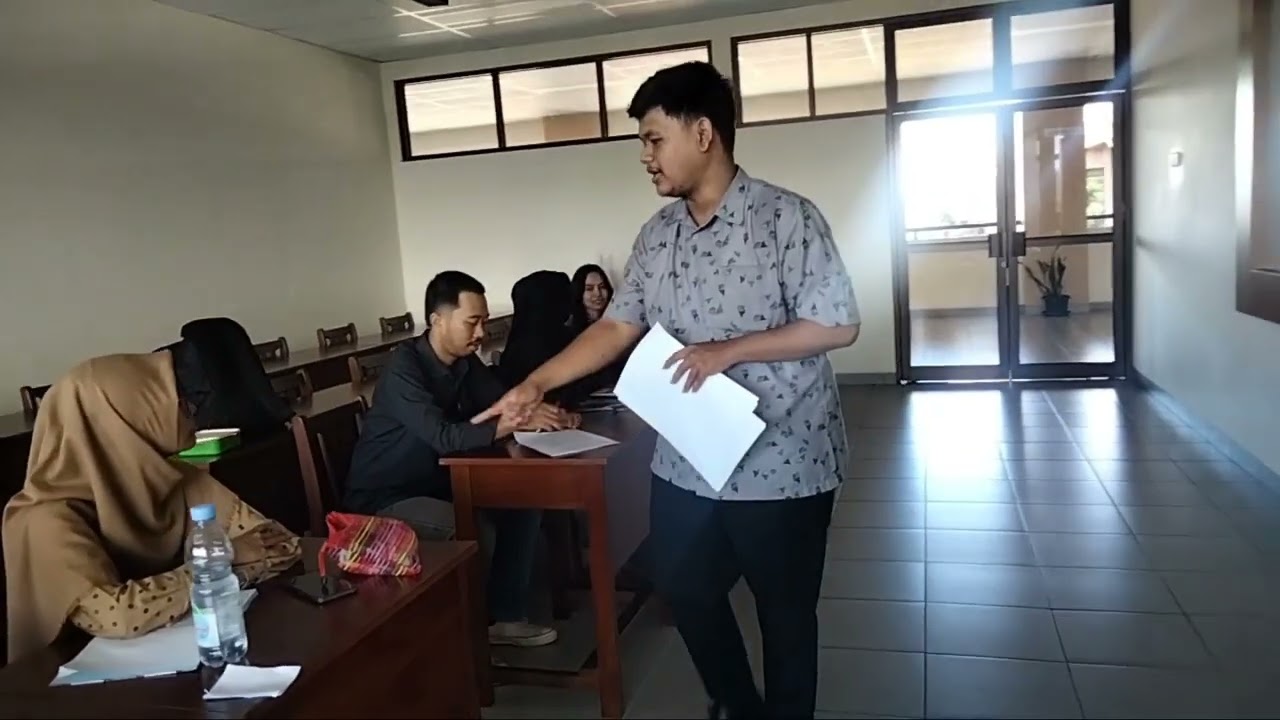 T4_5. Demonstrasi Kontekstual_Andika Aji Setiawan_231135506 - YouTube