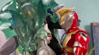 ウルトラマンデッカーUltraman Deckerスフィアメガロゾーアのお腹からでてきたのは!?