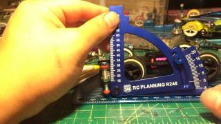 【ミニ四駆】Tamiya Mini 4WD Front roller angle measure on Camber Gauge