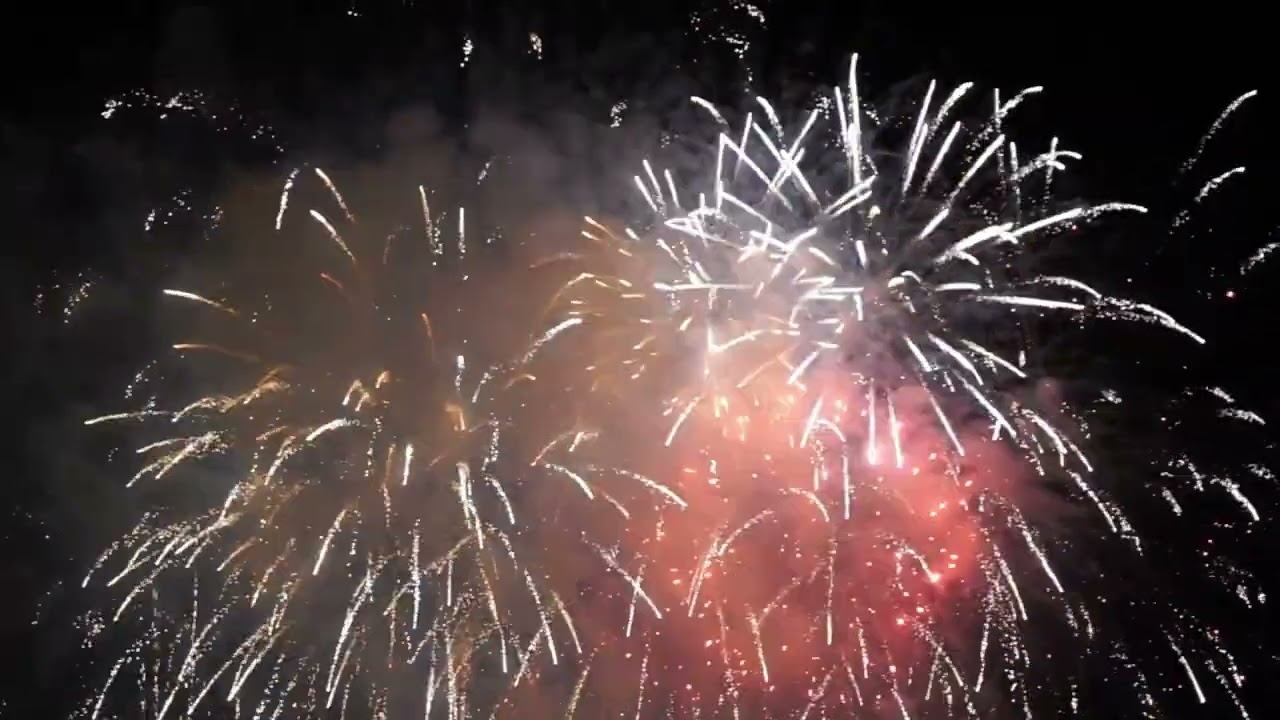 Beautiful Mesmerizing Videos Of Fireworks Youtube