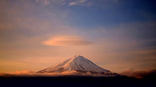 今朝の２階から富士山とUFO型レンズ雲