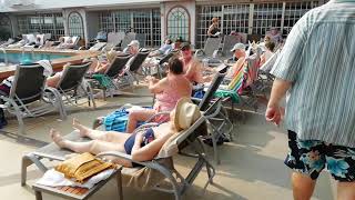 郵輪甲板爆滿晒日光浴之客人。Cruise sunbathing. Cunard QV