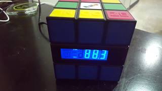 Radio-Despertador Cubo de Rubik´s, licencia de Bigben Interactive