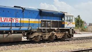 Ludhiana (LDH) Shed WDP4D Locomotive Resting at Lalgarh Junction Bikaner || Vlogging Tales