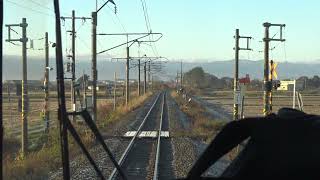 秋景色の奥羽本線 浪岡駅～北常盤駅間を走行する701系の前面展望