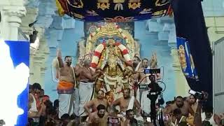 kanchipuram varadaraja perumal garuda sevai