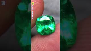 精品哥伦比亚祖母绿，1.39ct，GRS证书，微油 ，晶体很好的一粒，方枕形，最好的切工