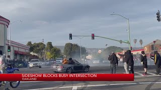 Oakland sideshow blocks busy intersection