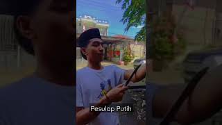 Mumpung masih anget, Pesulap Putih dari Kramat Ujung Piring Madura juga mau unjuk gigi ģuys 😁😁😂🤣