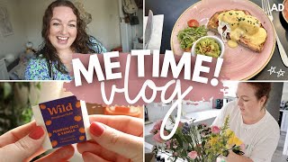 SOLO WEEKEND VLOG! 😌 brunch, 'me time', sales shopping haul & slow-cooker meal 🥘 Wild Deodorant AD