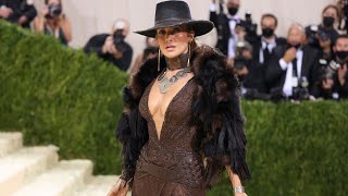 Jennifer Lopez Rocks Met Gala Red Carpet WITHOUT Ben Affleck (Exclusive)