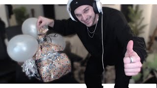 Blarg Wraps His Friends Christmas Gifts on Stream