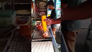 พาทุกคนมากินแฮมเบอร์เกอร์ สตรีทฟู้ด มาเลเซีย | Malaysia StreetFood burger (Ramly burger Station)