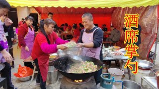 堂弟辦“福首”，擺10桌酒席，阿胖山親自掌廚，18道海鮮美食