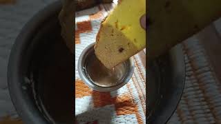 tea rusk enakku rommpa pitikkum ungalukku?#shorts #tea #rusk