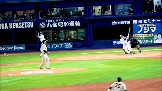 レフトスタンドに叩き込む宮崎敏郎のソロホームラン 横浜DeNAベイスターズ 2023/4/5