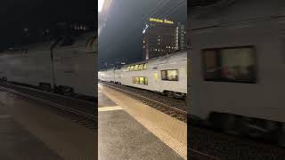 Sweden fast train / Arlanda airport to t central / সুইডেনের দ্রুতগতির ট্রেন