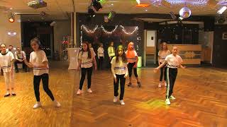 Dance4Fans-Show beim Weihnachtsball 2022