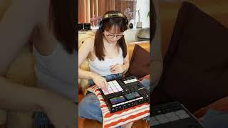 DTM Beatmake💓Finger Drumming on Maschine mk3 #shorts