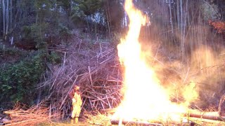 荒廃した孟宗竹林の整備2年目～雨が降ったら野焼きで綺麗にしていく・カエルの声を聞きながら2023/05/18-01