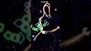 still one of the coolest games out there #gameplay #gaming #shmups #geometry #wars #arcade #shorts