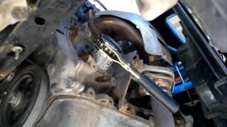 Replacing engine oil & oil filter on Toyota Starlet