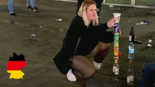 Germany nightlife a beautiful girl shows talent amazing scene/walking tour 4K