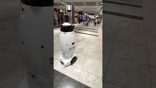 未来の世界ようこそ！ロボットポリス巡回警備中^ ^歡迎來到未來的世界！機器人警察巡邏中welcome to the future world ,robot police is patroling