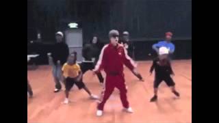 Simrin Player and Angel Gibbs rehearsing with Justin Bieber