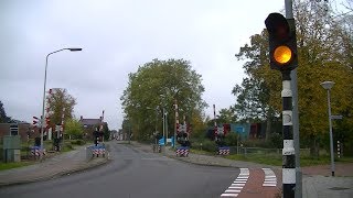 Spoorwegovergang Winschoten // Dutch railroad crossing