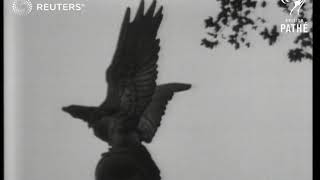 Armistice memorial ceremony at Whitehall (1938)